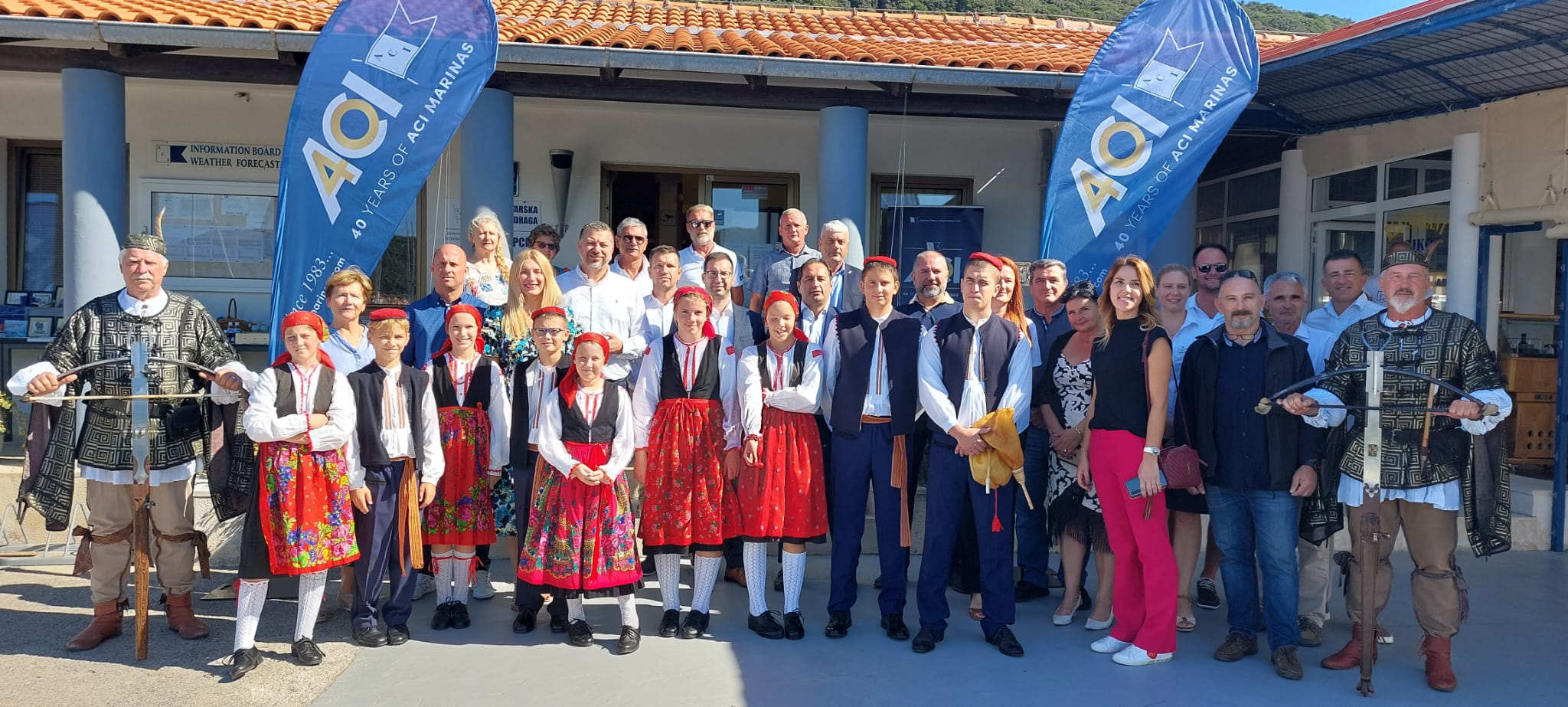 Ekološkom akcijom čišćenja mora u ACI marini Supetarska Draga na prigodan način obilježena 40. obljetnica najvećeg lanca marina na Mediteranu